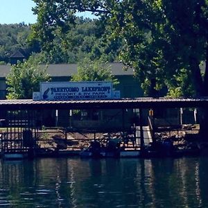 Taneycomo Lakefront Resort